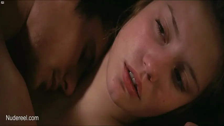 Adele Exarchopoulos, Lea Seydoux in Blue is the Warmest Color (2013) Scene