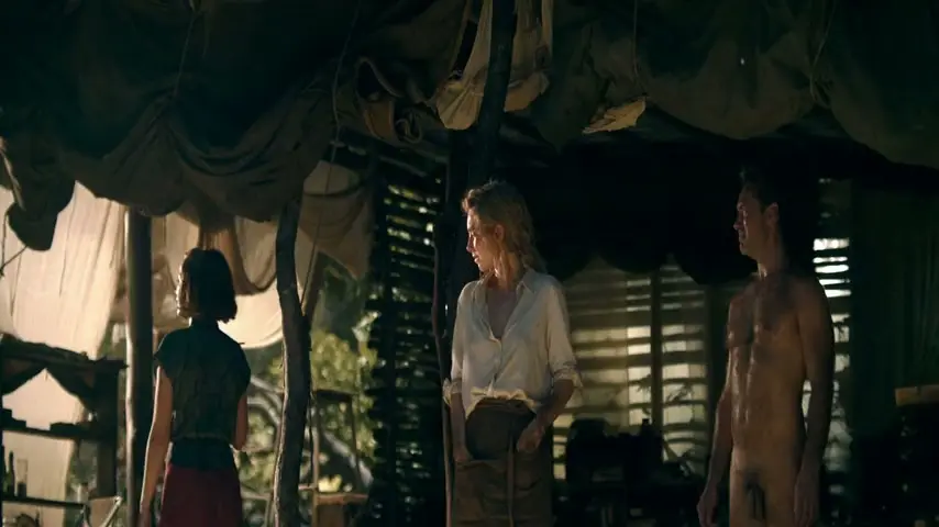 Ana de Armas, Sydney Sweeney, Vanessa Kirby in Eden (2025) Scene
