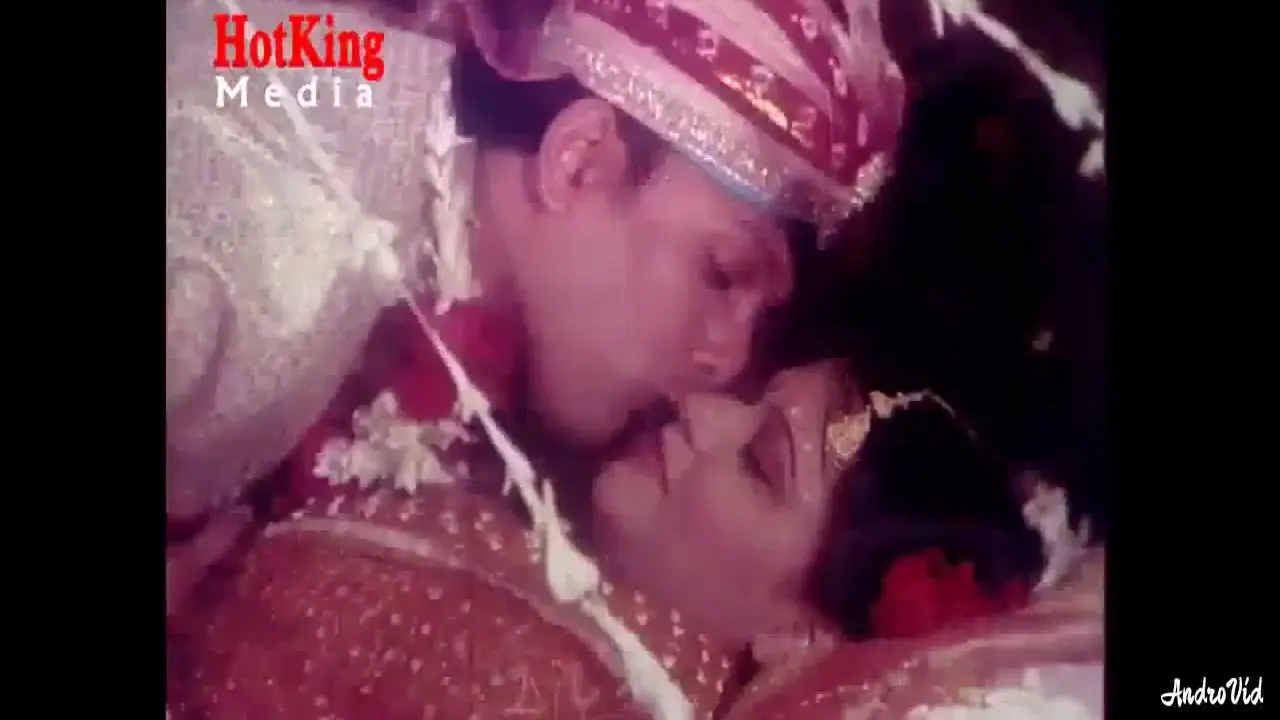 Arbaz Khan and Monika in Bangla Movie Song (2009)