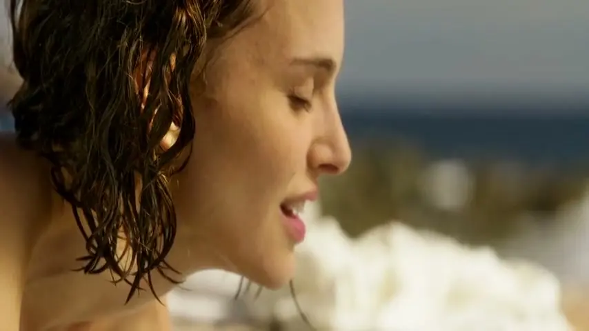 Planetarium (2016) Scene