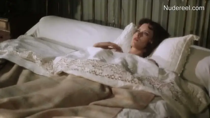 Sylvia Kristel in Alice ou la derniere fugue (1977) Scene