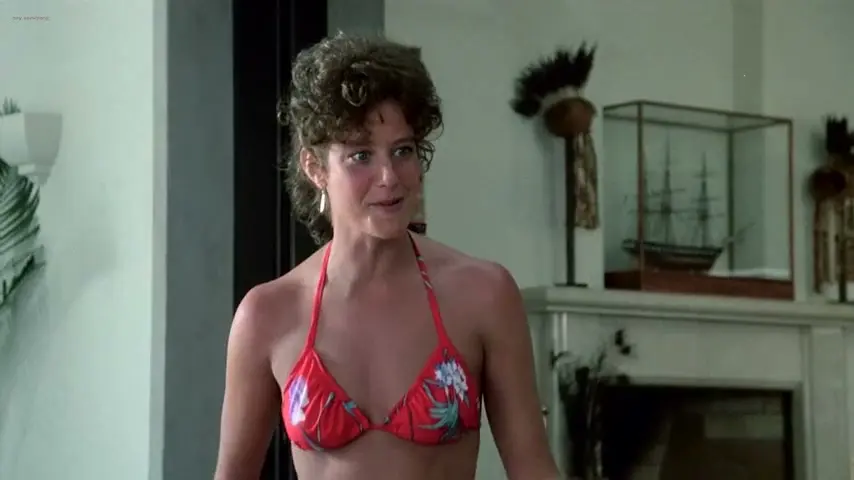 Theresa Russell, Debra Winger in Black Widow (1987) Scene