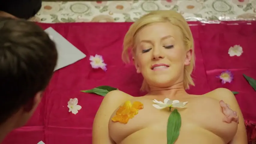 Alpha House (2014) Scene