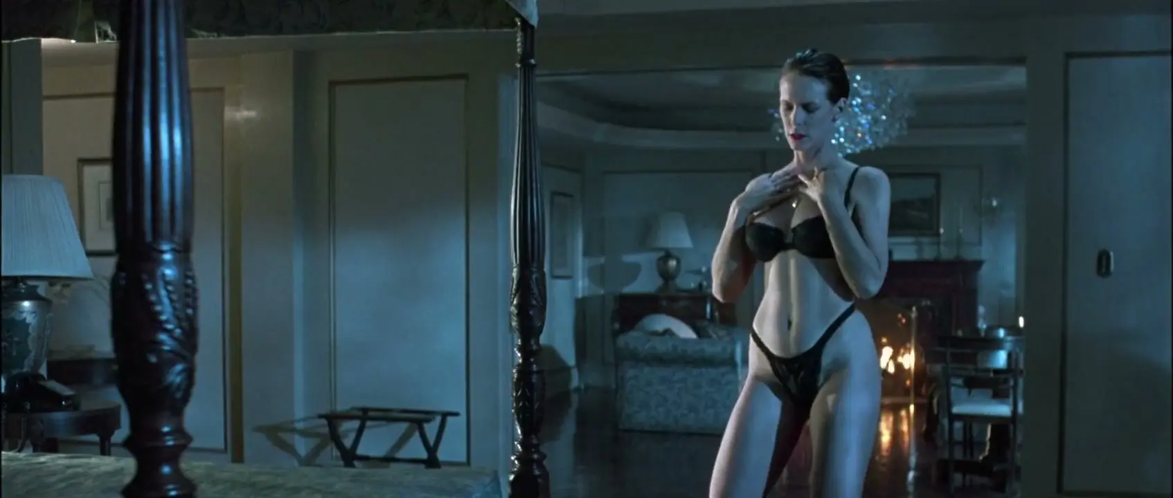 Jamie Lee Curtis, Tia Carrere Sexy in True Lies (1994) Thumb